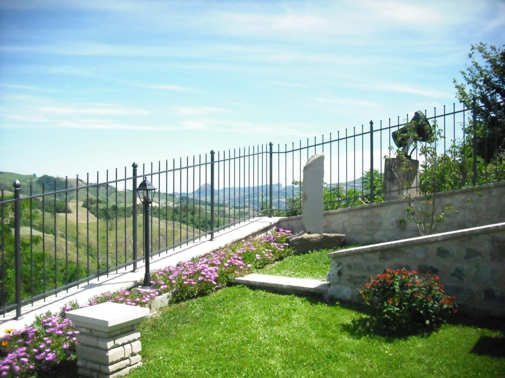 Apartment in Petrella Guidi With Garden Views