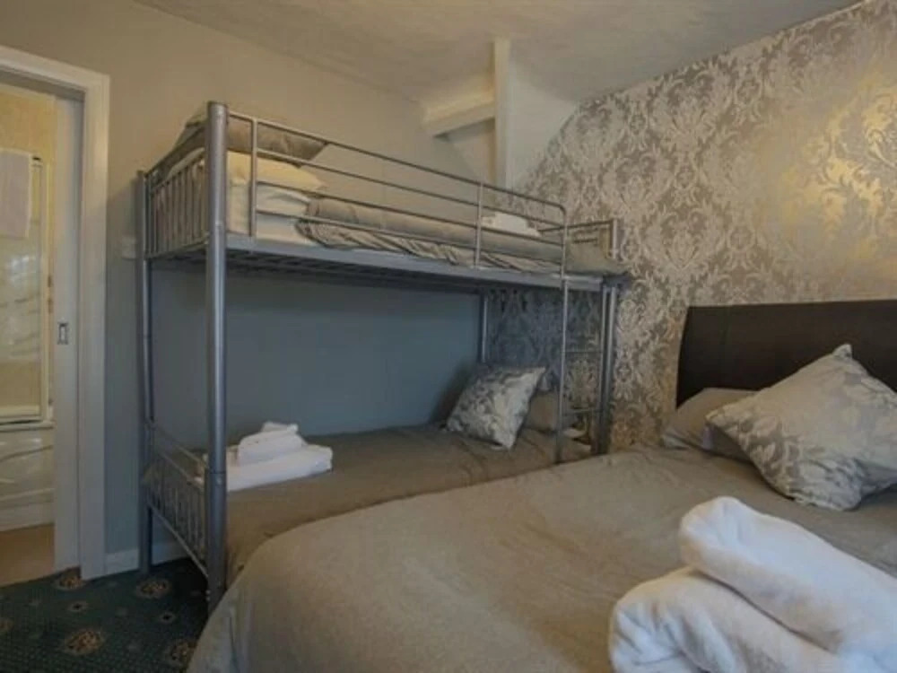 Holland Hotel