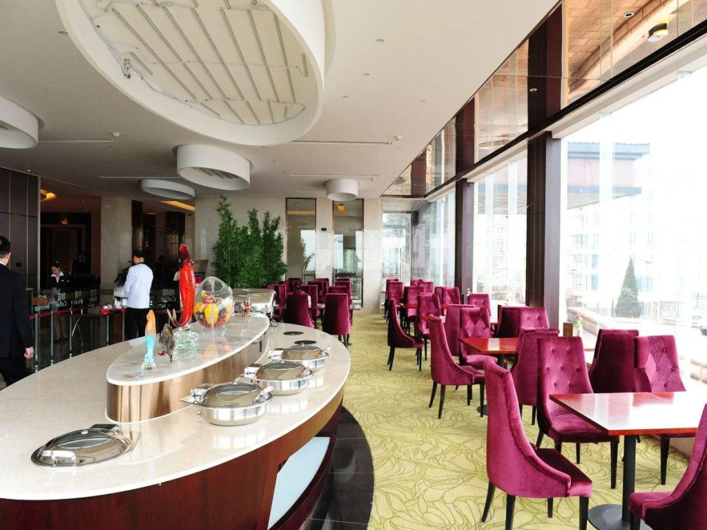 Yantai Shunhe Huaqiao Hotel