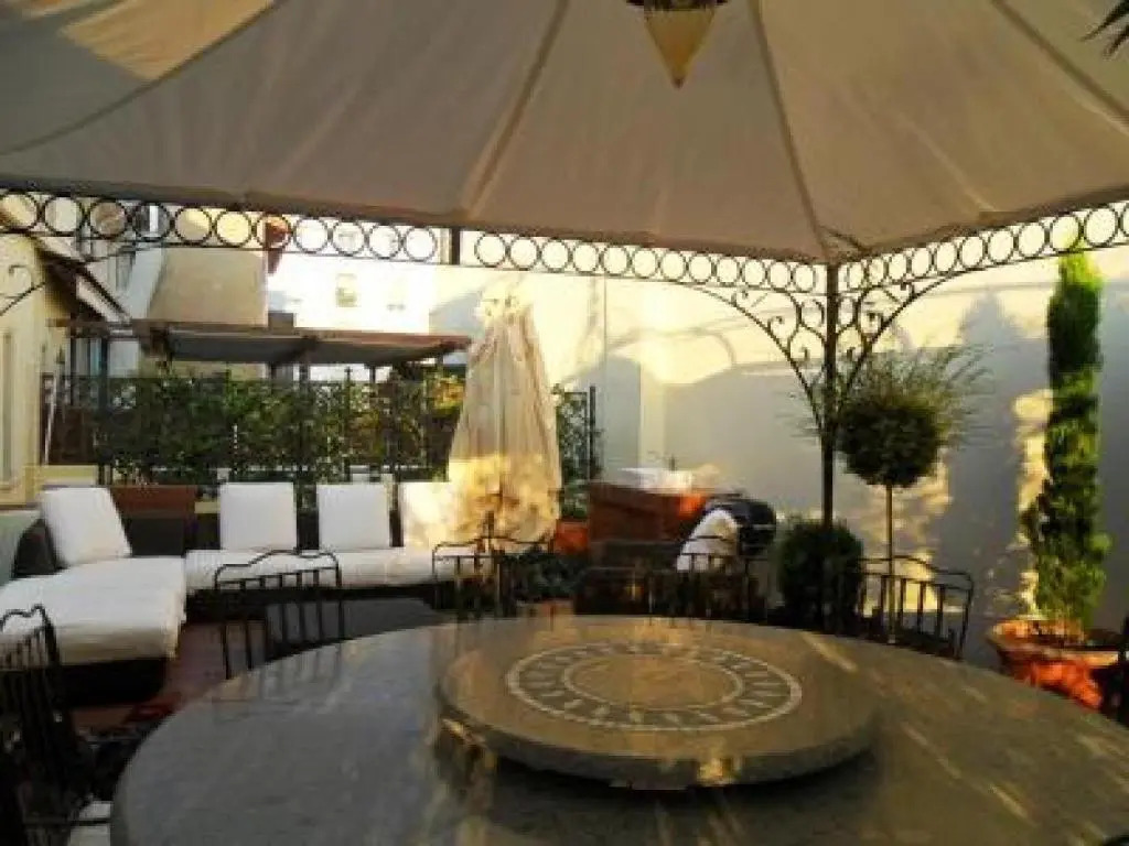 Luxury three Bed apartment in Cannes just a couple of minutes walk to the Palais and beaches 669