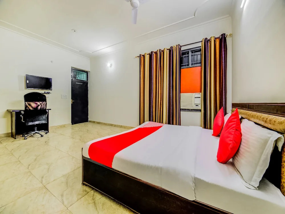 Oyo 30398 Hotel Royal Residency