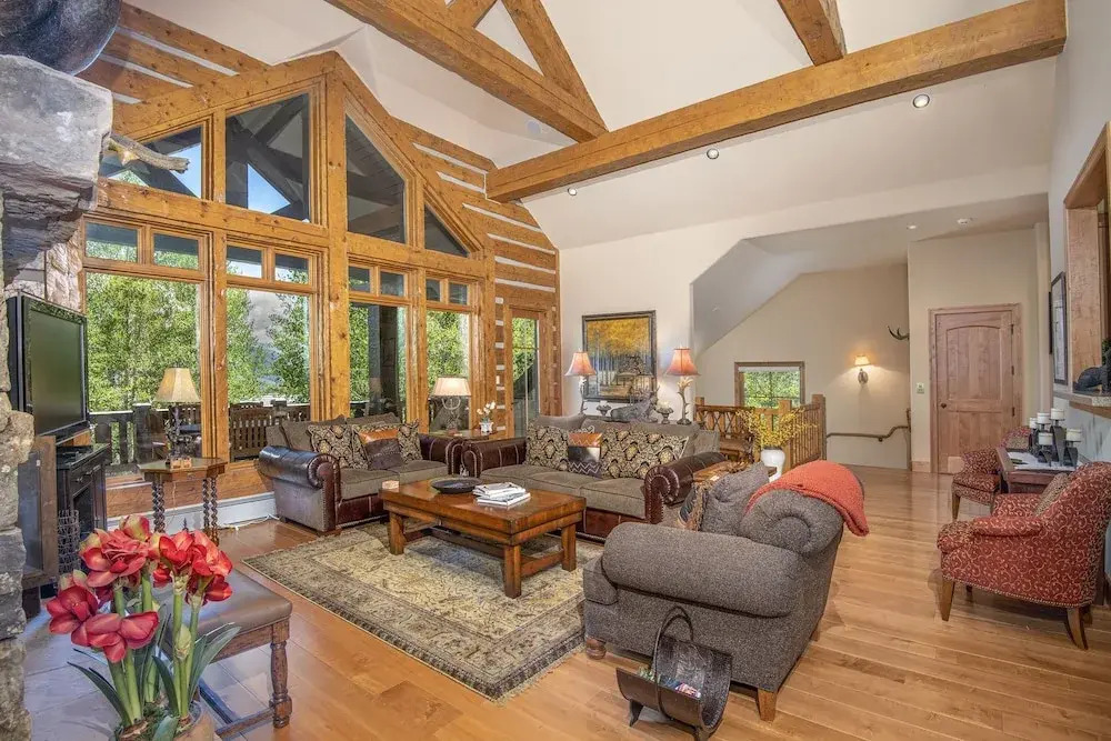 40 Goshawk 5 Bedroom Home by RedAwning