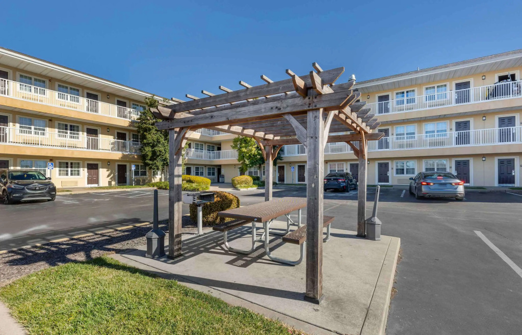 Extended Stay America Suites - St Louis - Westport - E Lackland Rd