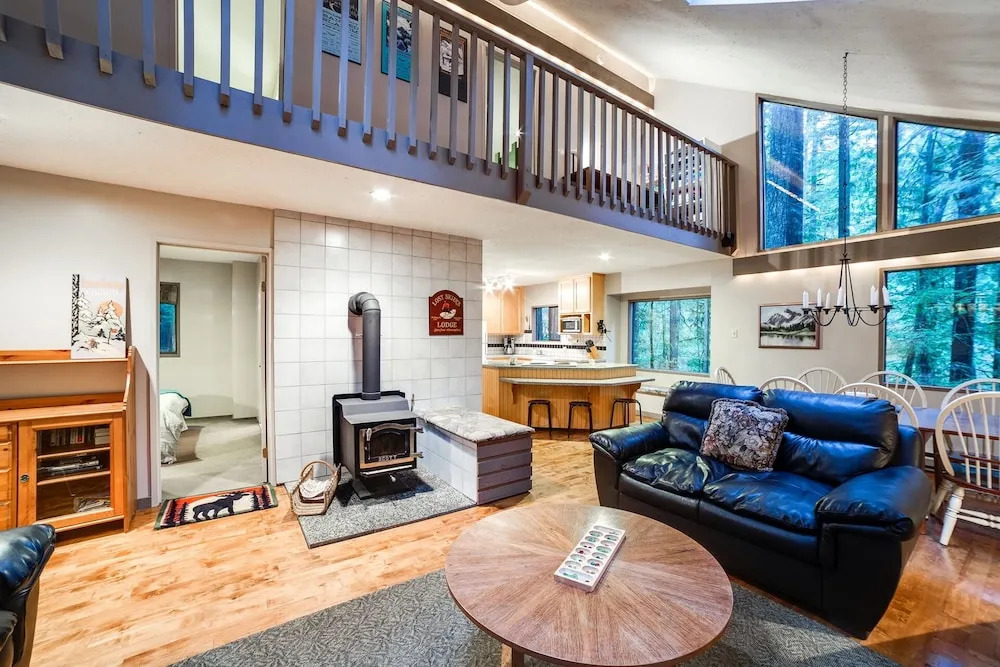 55sl - Hot Tub - Wood Stove - Sleeps 10 Home