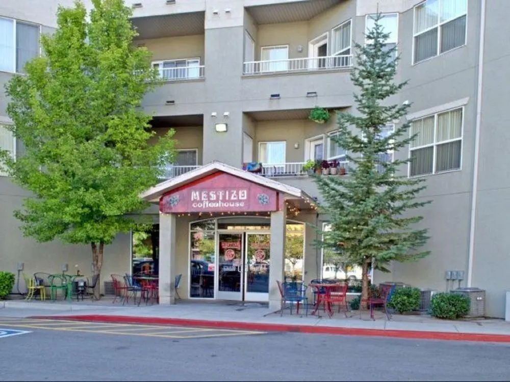 Downtown Luxury Condo at Citifront