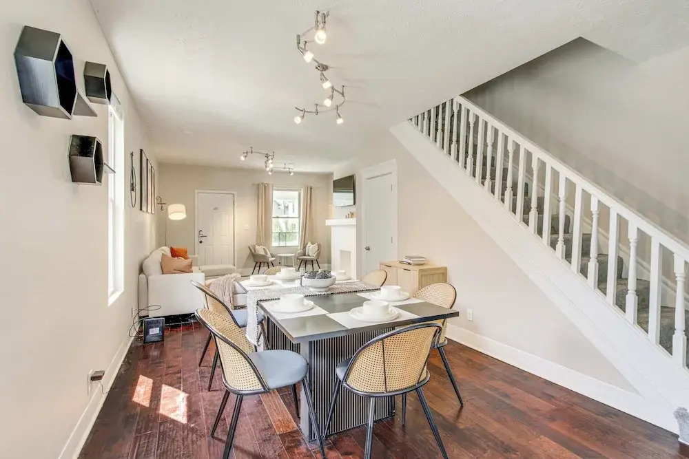 6 Mi to Ohio State: Walkable Home in S Columbus!