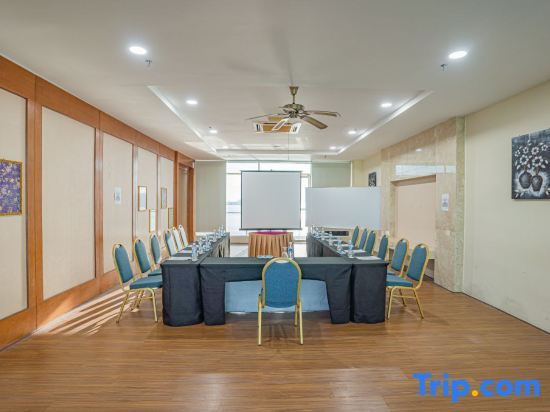 The Langit Duyong Marina Resort