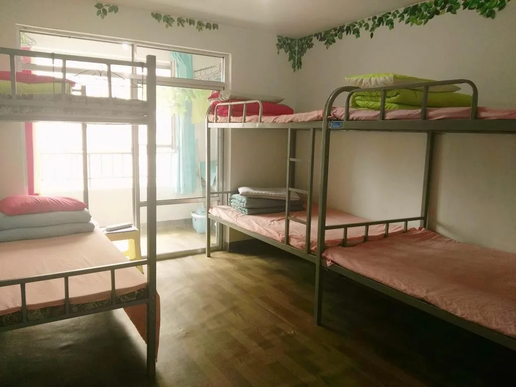 SevenColor Space Hostel