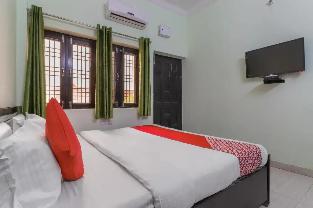 OYO 40723 Brinda Palace