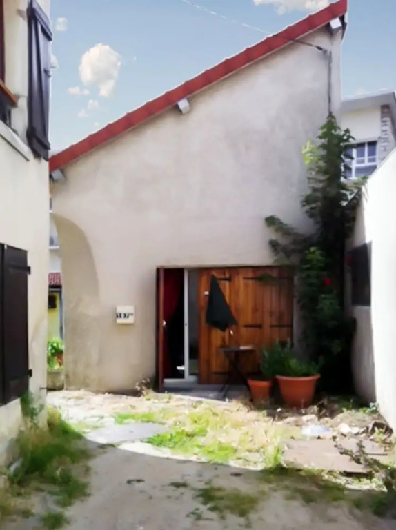 House With one Bedroom in Le Chesnay, With Furnished Garden