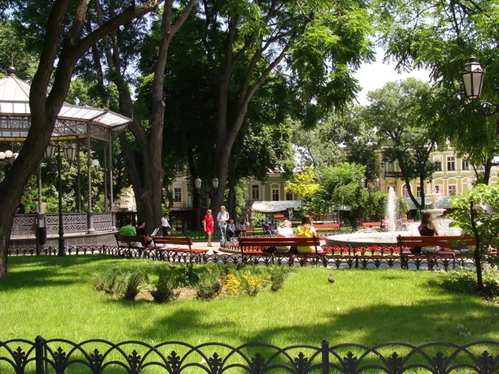 Odessa Center Apartments
