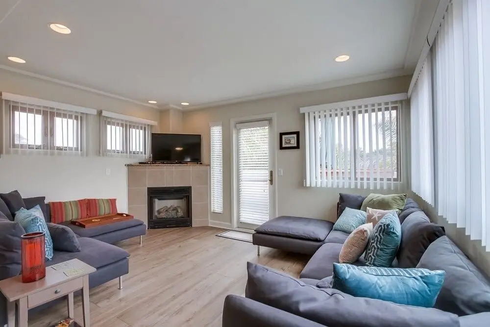 Island Breeze II 3 Bedrooms 2.5 Bathrooms Townhouse