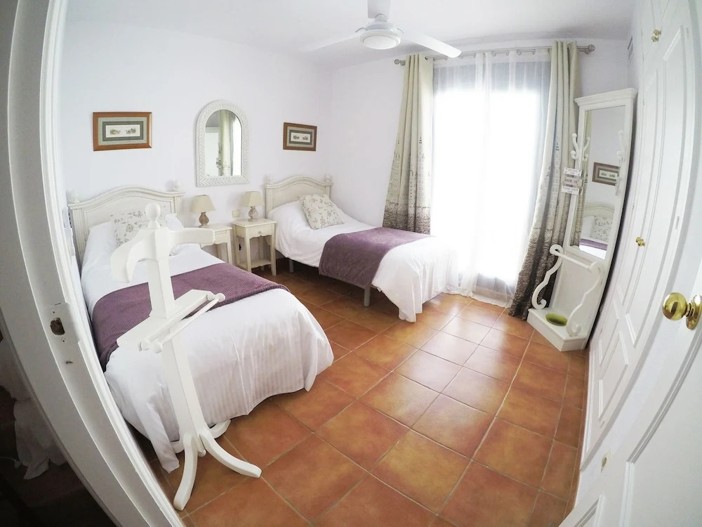 San Pedro, Marbella, Guadavillas Beach Resort. 5 Bed 5 Bath House