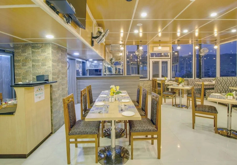 Jasoda Heritage Hotel Near Hawa Mahal