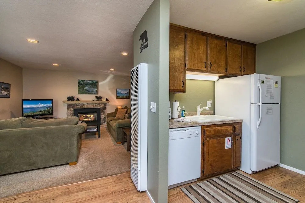 Cozy 2BD South Lake Tahoe by RedAwning