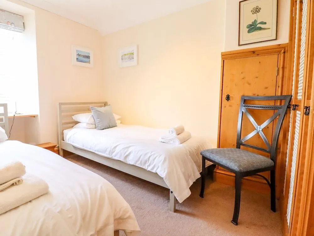 Bay View Apartment