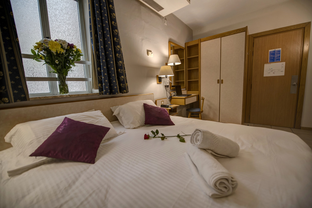 Sliema Chalet Hotel