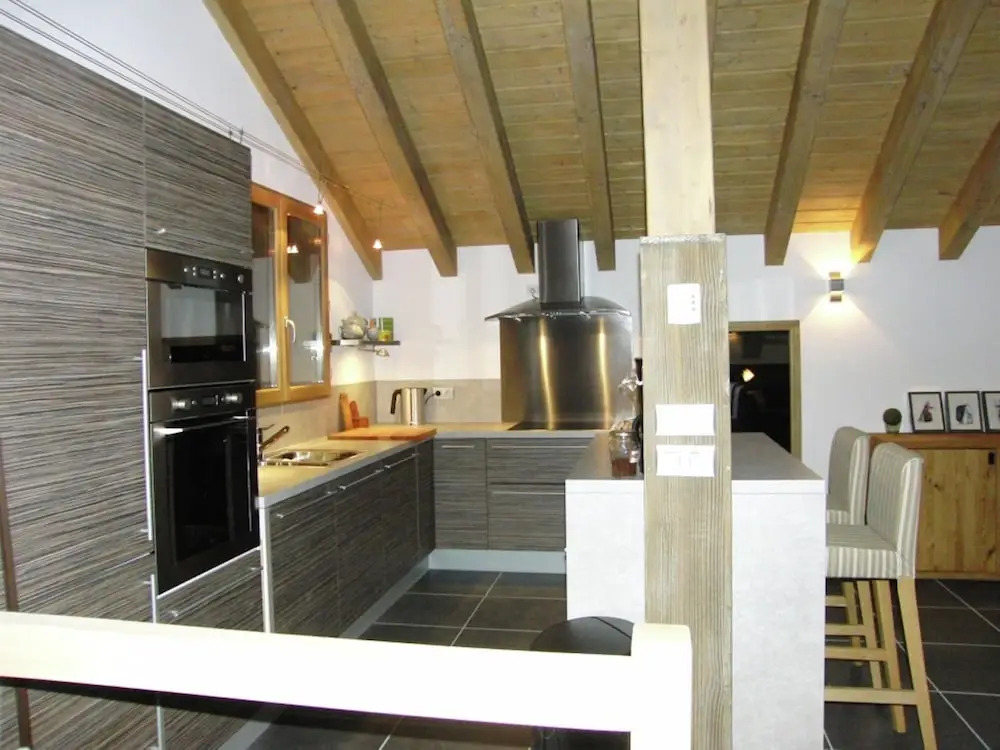 New House With Infrared Sauna and Stunning Mountain Views