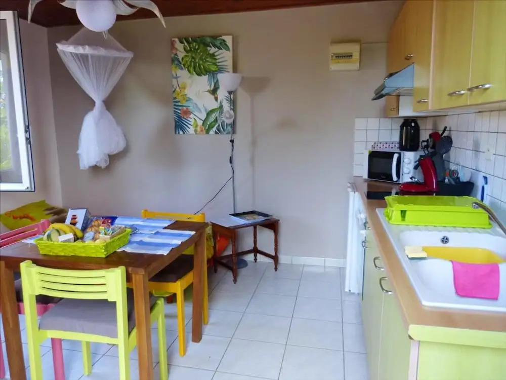 Apartment with One Bedroom in Sainte-Anne, with Shared Pool, Enclosed Garden And Wifi - 4 Km From the Beach