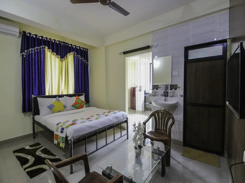 OYO 15927 Home Spacious Studio Reis Margo Fort