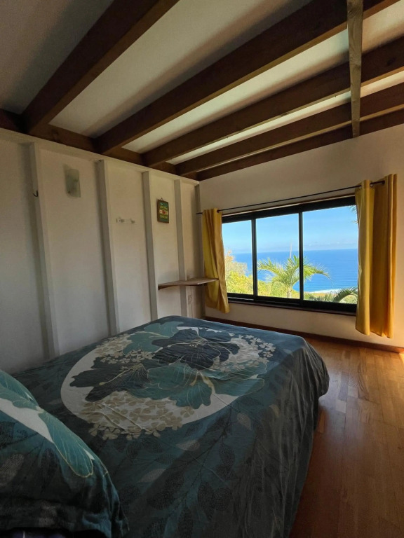 Cottage chaleureux avec vue mer et piscine