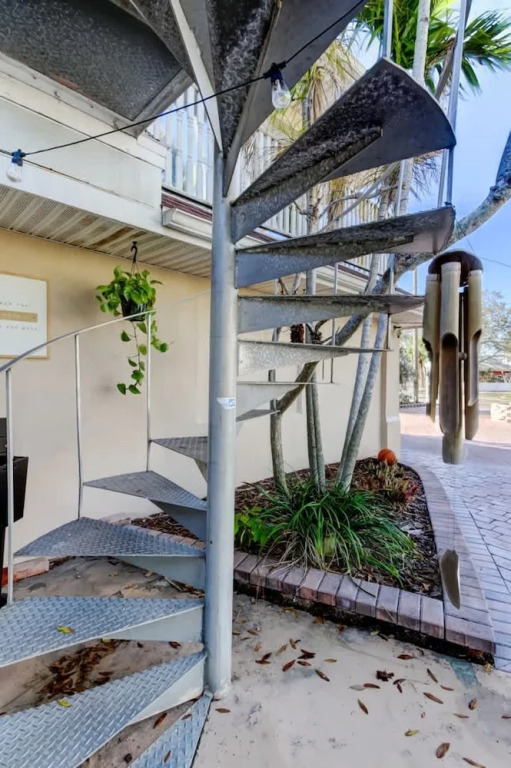 Work Remotely on Indian Rocks Beach - Walk 2 Beach