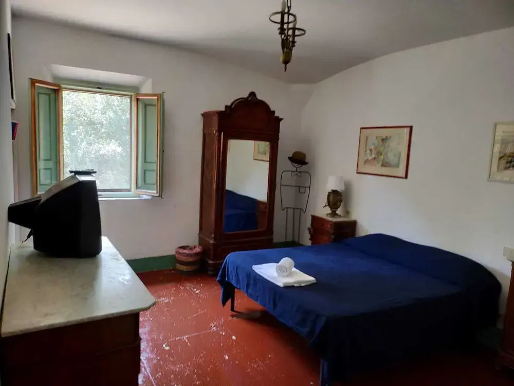 Captivating 3-bedroom Apartment in Certaldo
