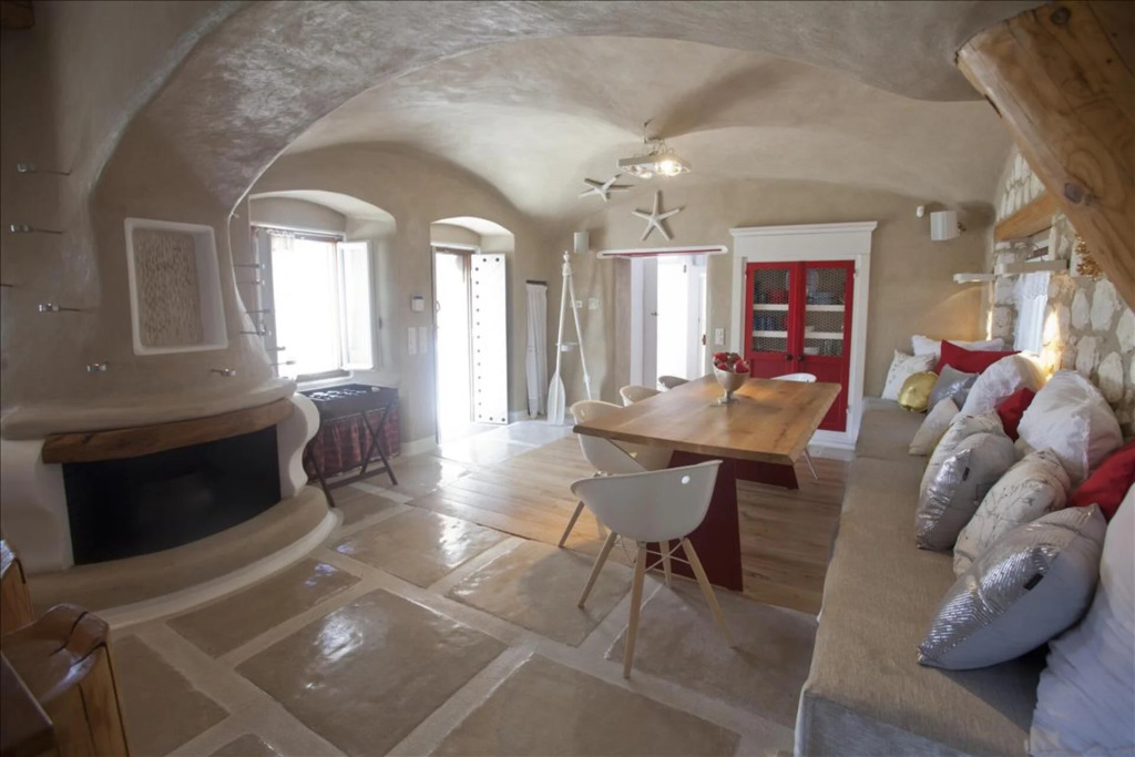 Kallos Villas & Suites