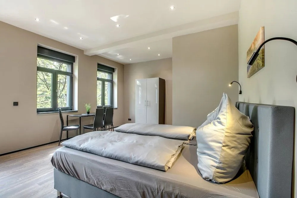 LiRo Apartments