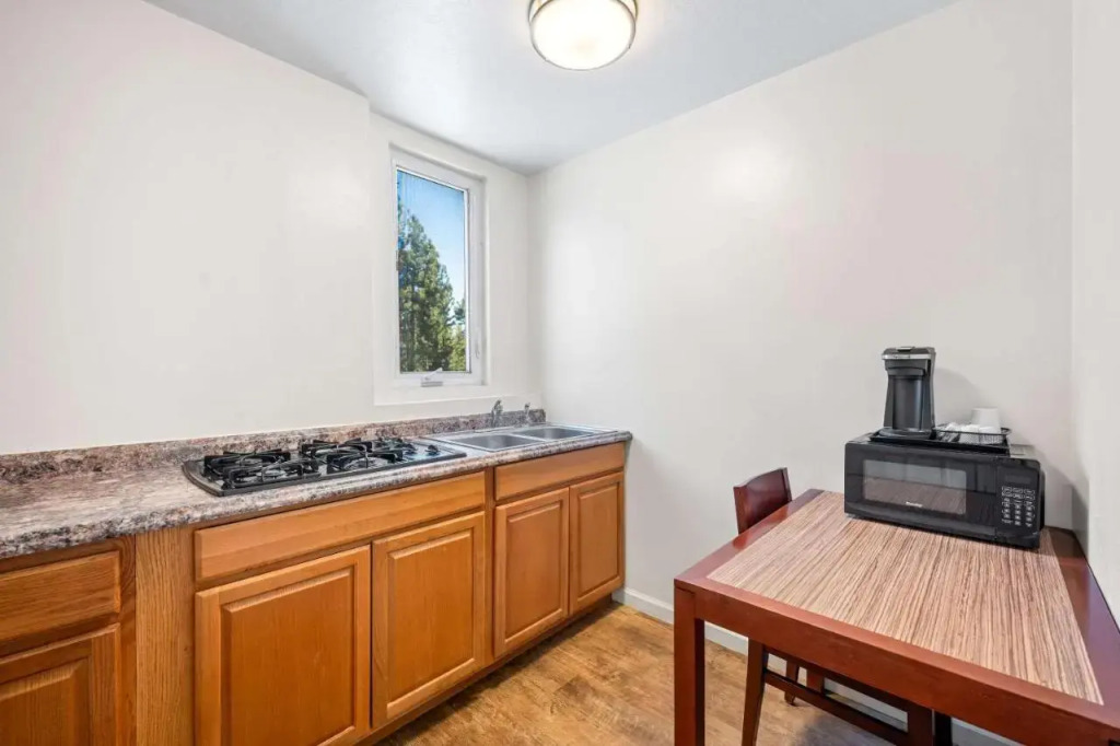 Econo Lodge Inn & Suites South Lake Tahoe