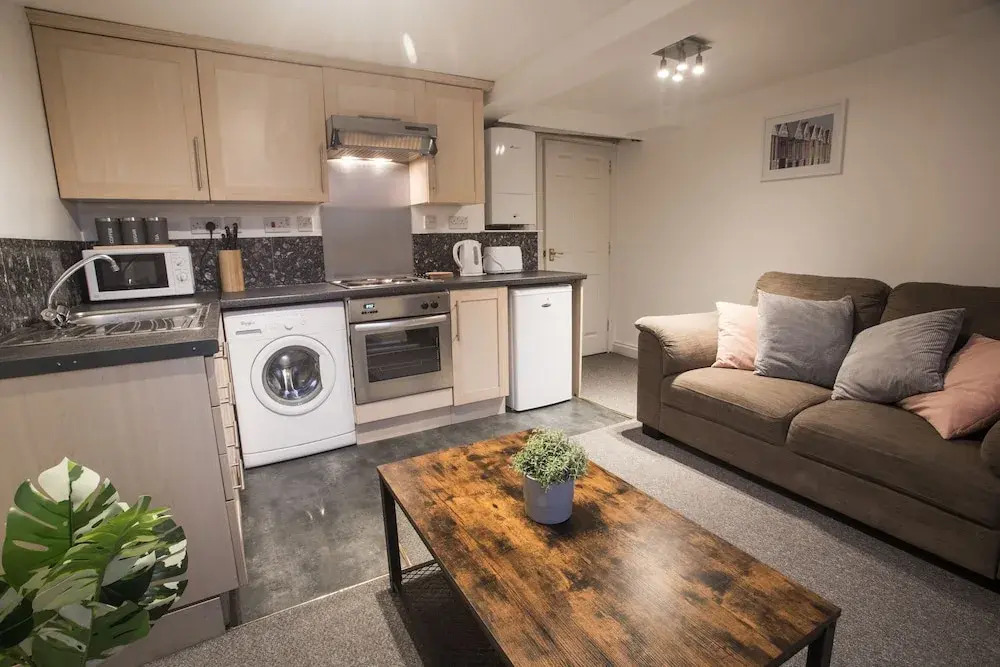 Short Stay Bristol - Warden Apartment