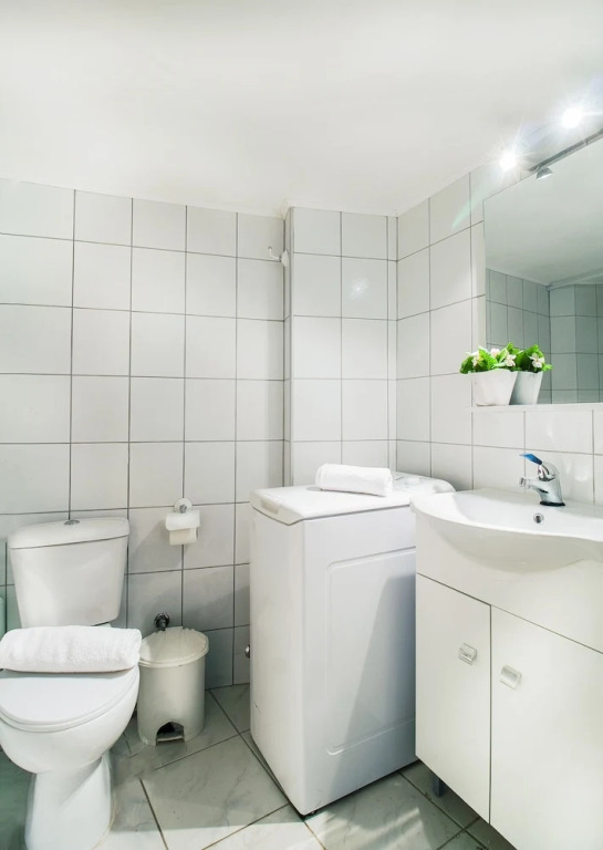 Stylish Apt Next To Thiseio & Keramikos