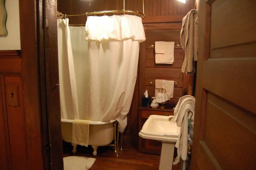 Mountain Laurel Inn