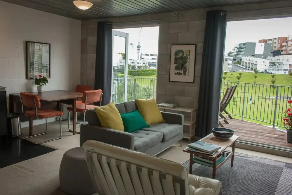 Sunny 3 Bedroom Townhouse Central With Park Views