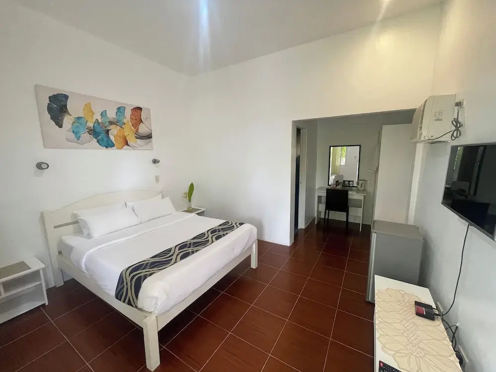 Reef Waters Resort