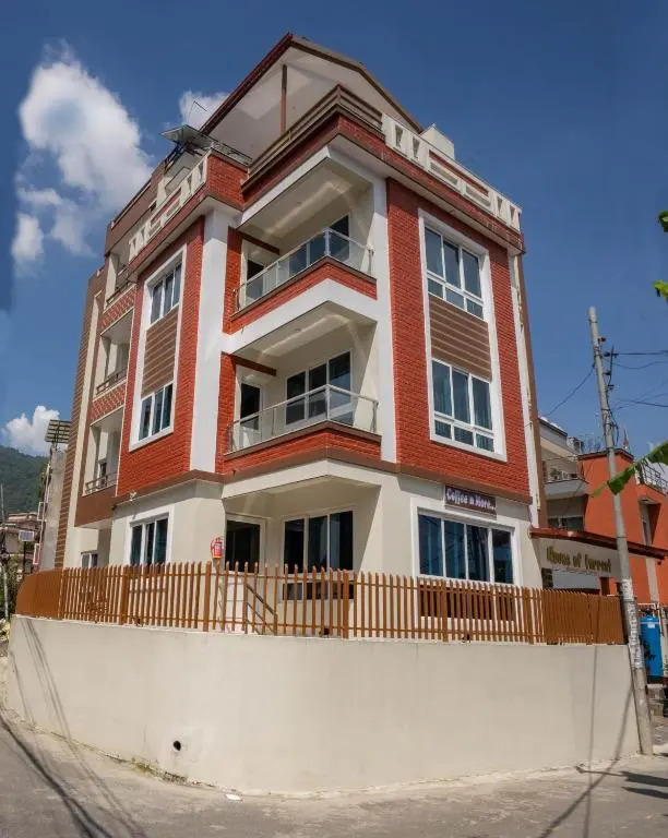 House of Forrest, Service Apartments