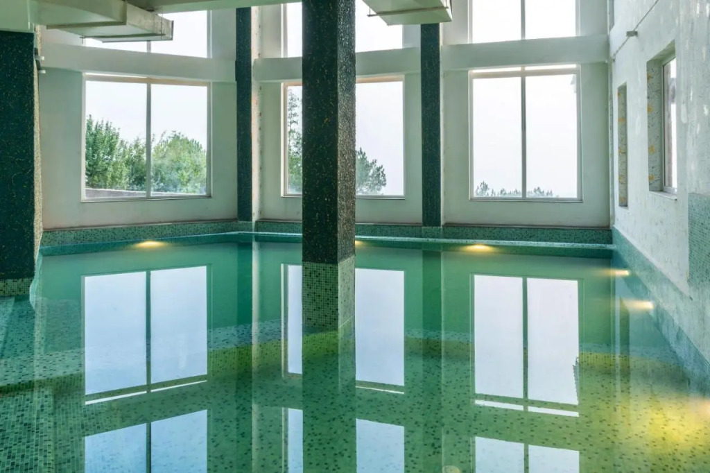 Tiaraa Jujurana Resort & Spa