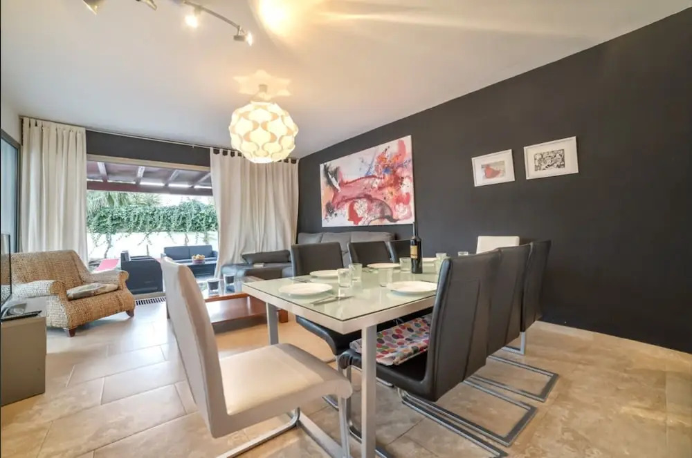 Villa - 5 Bedrooms with Pool and WiFi - 104980