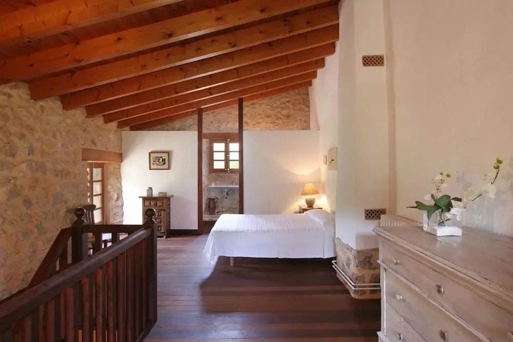 Villa - 4 Bedrooms with Pool and WiFi - 103179