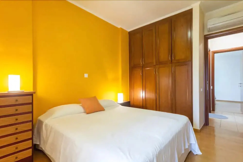 Elegant 5th Floor 2bdr