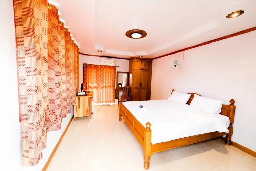 Wiphaporn Hotel