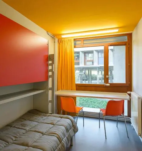 Centre/Place Jaurès * Studios MyCityHome * Mezzanine