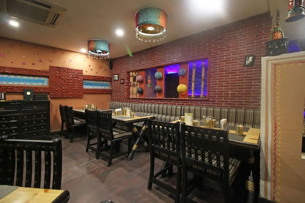 City Hotel and Suites Agra