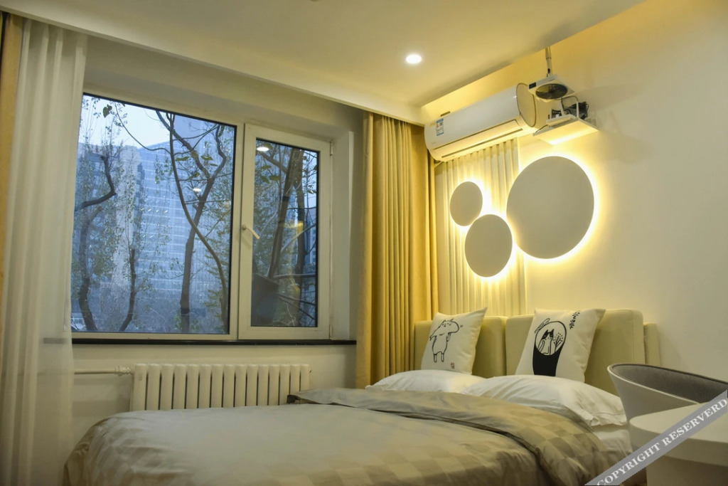SpaceBox Hotel