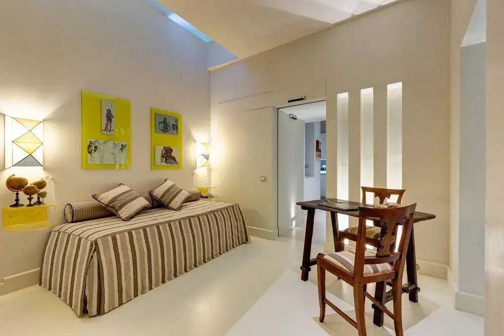 Domus Domitia Luxury House