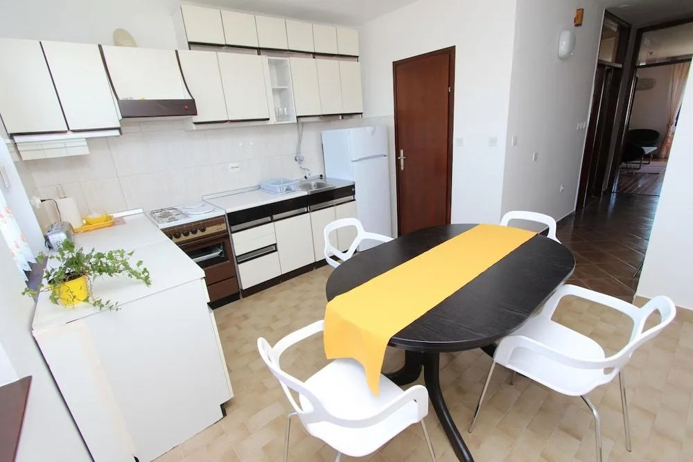 Apartment Mitton 2