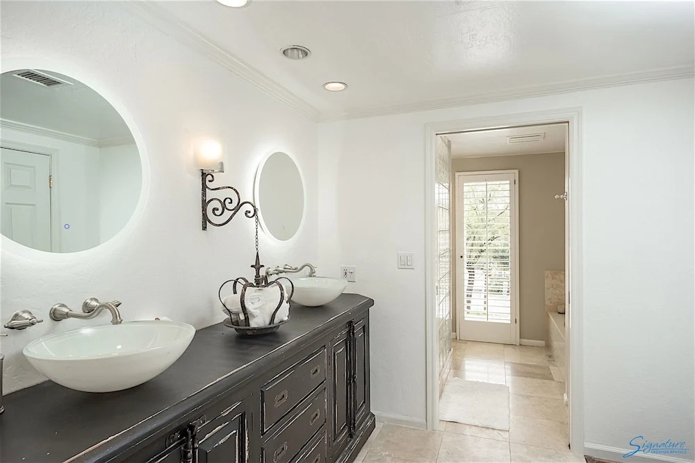 Camelback Mountain 2 BR by Casago