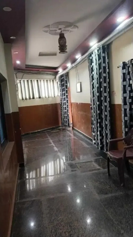 OYO Shri Veni Madhav Hotel