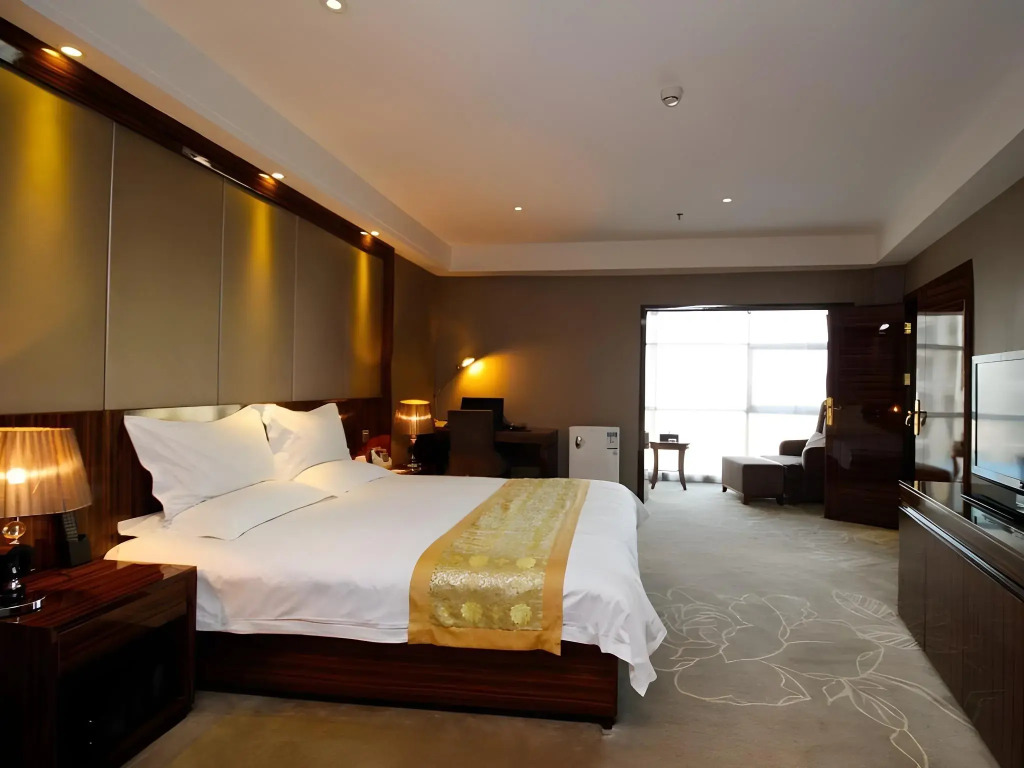 GreenTree Huainan Tianjiaan Square Guangchang road Hotel