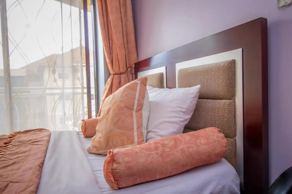Crystal Suites & Apartments